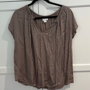 Velvet by Mark & Graham | Women's Taupe Blouse NWT Size Large